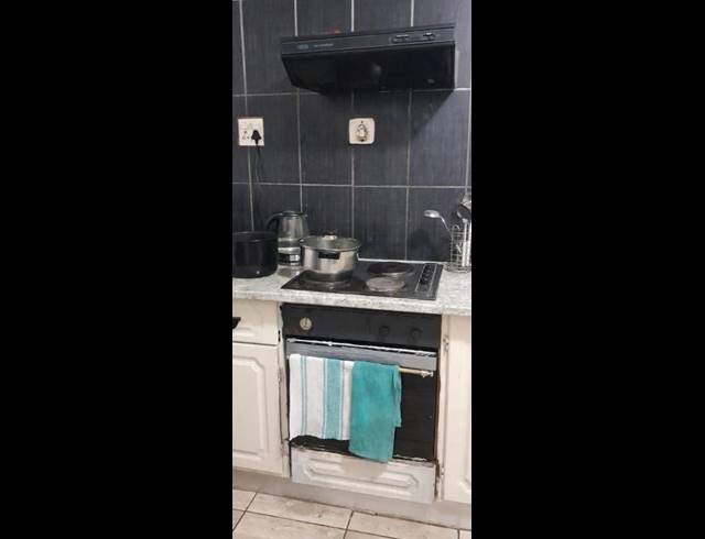 3 BEDROOM HOUSE FOR SALE IN MEADOWLANDS